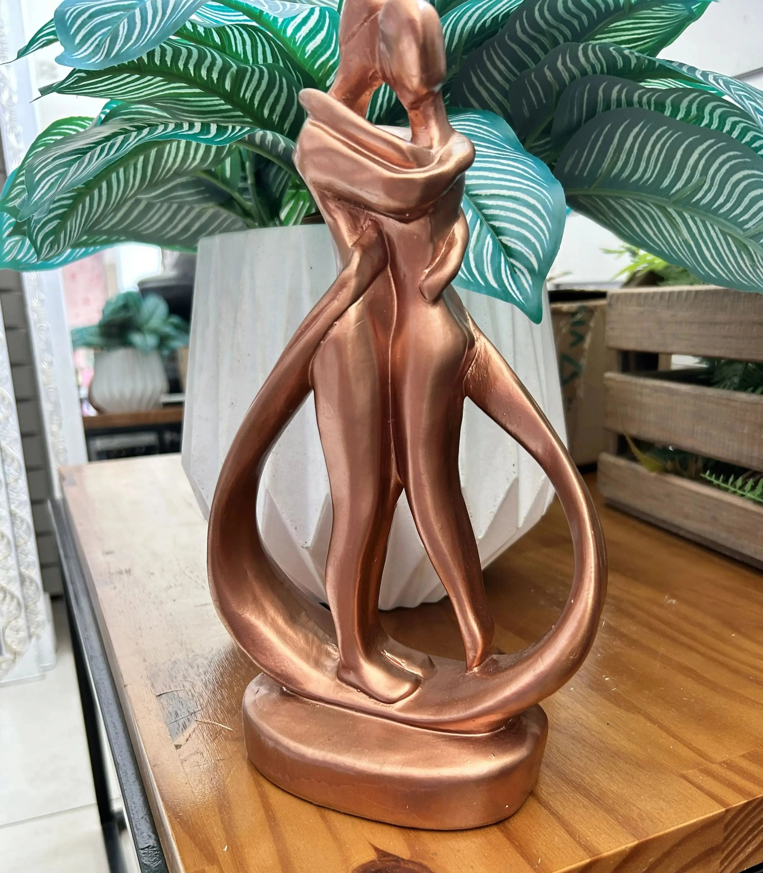 Casal Apaixonado-29 cm-Escultura Luxo (Fabricado no Brasil)